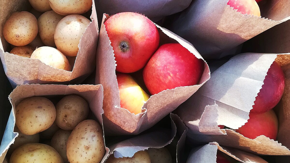Äpfel und Kartoffeln im Haus Helena